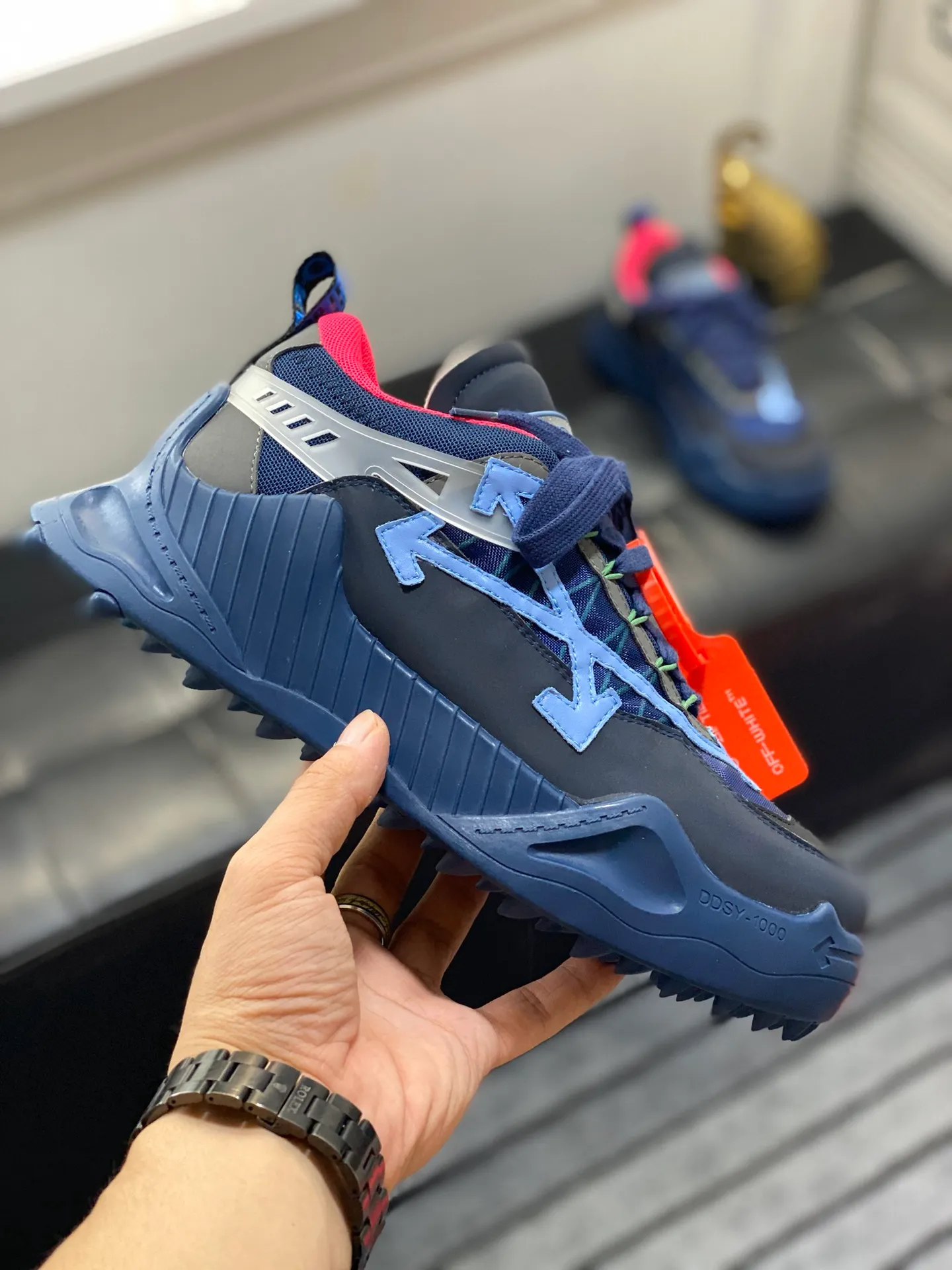 Men's Men's Shoes💰480🌼【New Style】High-end Boutique-🤷‍♂🤷‍♂OFF-WHITE x Air Jordan 】1 The joint shoe has been highly concerned by everyone since its design. The new shoe is shown in the popular Chicago bull white and yellow LOGO color scheme. The shoe body is made of cowhide, cow suede, and other materials. In addition to the X hidden on the inside of the leather, the oversized Swoosh, OFF-WHITE for Nike, Air Jordan 1 birth information and AIR are displayed on both sides of the shoe. The iconic details of OFF-WHITE can be seen on the sole and insole. You can choose a pair if you like the style. Code: 39-44 (45 can be customized